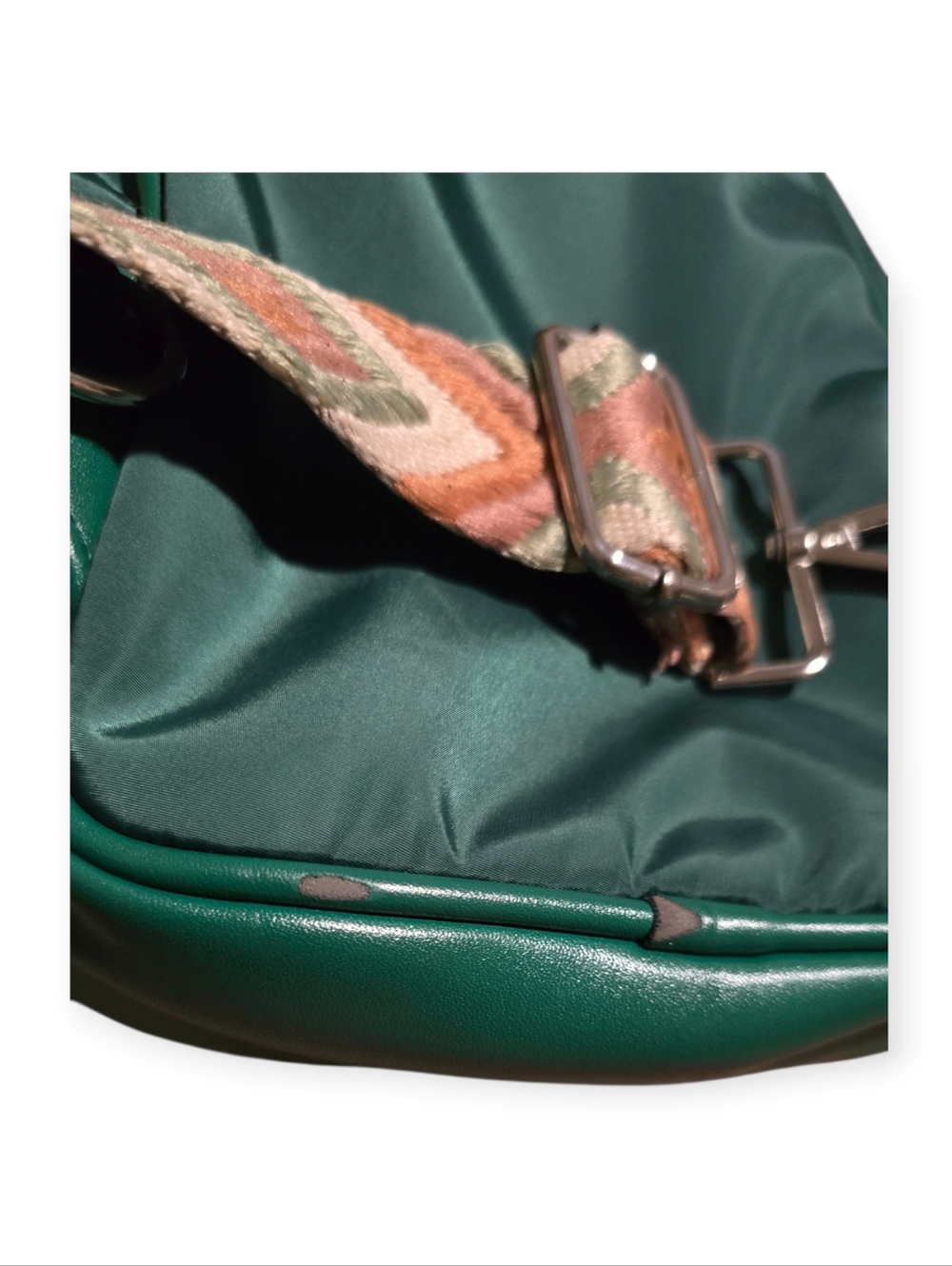 Urban Originals Crossbody Bag - Picture 3 of 6